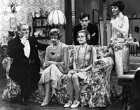 L-r: Charles Gray (Richard Greatham), Celia Johnson (Judith Bliss), Lynn Redgrave (Jackie), Ian McKellen (Simon Bliss), Lucy Fleming (Sorel Bliss)