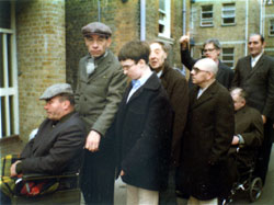 Walter (Ian McKellen) and his companions