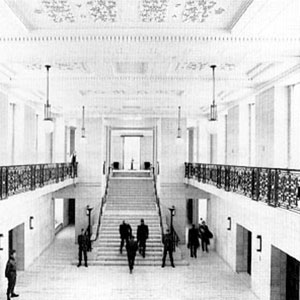 The Senate House in London University, standing in for Richards HQ