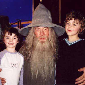 Ian McKellen (Gandalf) with co-stars Katie and Billy Jackson on the set of The Fellowship of the Ring, 2000